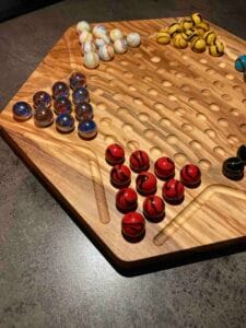 jeu des Dames Chinoises en olivier création Woody Woods Design entreprise individuelle française de création de jeux en bois (Gard) jeu en vente sur le site : www.woody-woods-design.fr